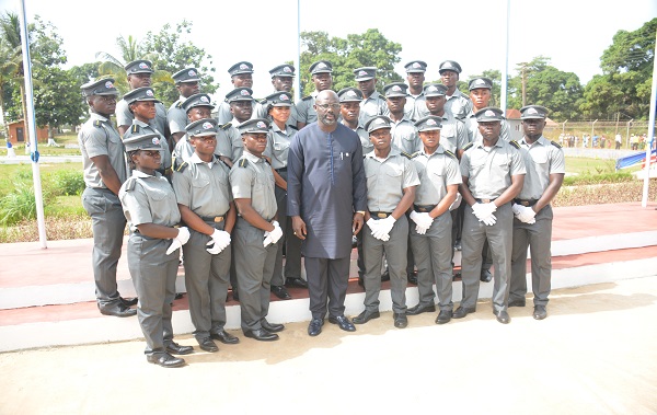 cadets posing with President Geaorge M Weah